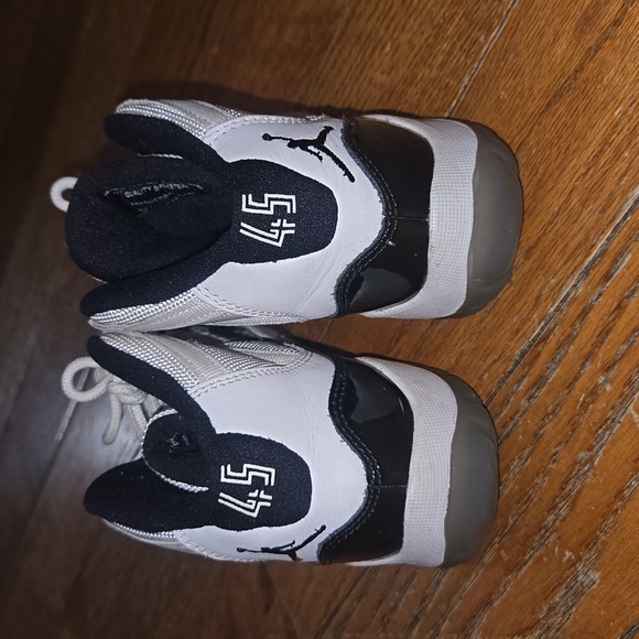 Air Jordan 11 Retro GS 'Concord' 2018 Size 13c - Picture 3 of 7